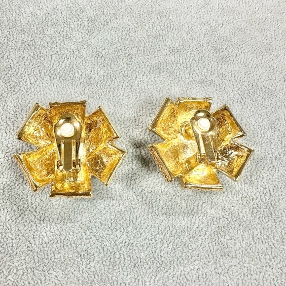 Vintage Avon Large Gold Tone Textured Chunky Statement Clip On Earrings - Picture 4 of 4